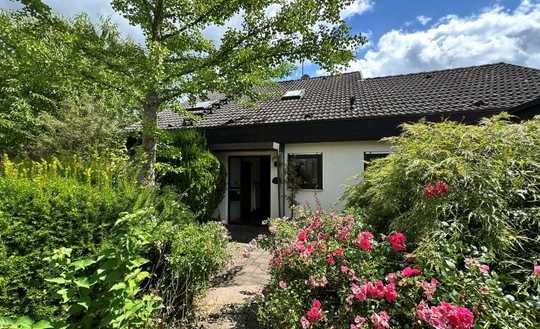 Wohnen, gestalten, aufblühen - Naturnahes Zuhause mit ebenerdigem Wohnkomfort