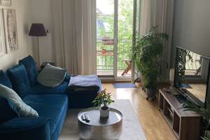 Wohnen am Günthersburgpark mit Balkon, Stilaltbau – 60389 Nordend-Ost, Frankfurt am Main – Vorschaubild 3