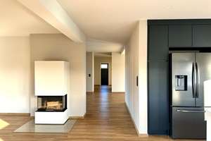 Jetzt Miete möglich! Winkelbungalow 5 km bis Neubrandenburg, Baujahr 2022, Doppelgarage, EBK,Carport – Die vollständige Adresse der Immobilie erhältst du vom Anbieter., 17039 Sponholz – Vorschaubild 4