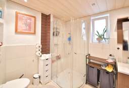 Badezimmer EG