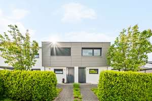 Modernes Wohnen in Ellhofen - DHH mit toller Architektur  – Die vollständige Adresse der Immobilie erhältst du vom Anbieter., 74248 Ellhofen – Vorschaubild 2