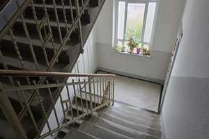 Solides Renditeobjekt: 8 gepflegte 2-Raum-Wohnungen, moderne Heizung, ruhige Lage nahe Augustusburg – Die vollständige Adresse der Immobilie erhältst du vom Anbieter., 9573 Leubsdorf – Vorschaubild 3