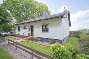 Volksbank Immobilien: 
Bungalow - Gemütlichkeit trifft auf Gartenidylle! – Die vollständige Adresse der Immobilie erhältst du vom Anbieter., 27612 Loxstedt – Vorschaubild 1