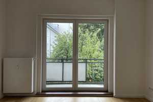 Modernisierte 2 Zimmer mit Einbauküche – Anton-Saefkow-Straße 32, 10407 Berlin – Vorschaubild 3