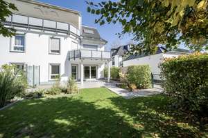 Haus-im-Haus-Gefühl: Maisonette mit eigener Haustür, zwei Gärten und zwei Terrassen