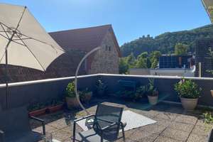 Modernisierte 3-Zimmer-DG-Wohnung mit Dachterrasse & Burgblick in Klingenmünster