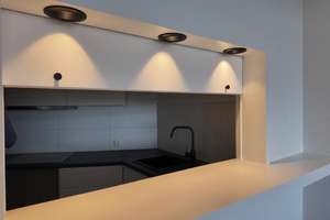 Stilvoll renovierte 2-Zimmer-Wohnung mit Panoramablick & neuer Einbauküche