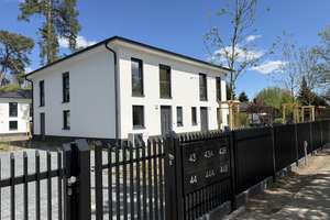 Ankommen und wohlfühlen: Exklusive Neubau-Doppelhaushälfte – stilvoll ausgestattet und bezugsfertig. – Die vollständige Adresse der Immobilie erhältst du vom Anbieter., 15827 Blankenfelde-Mahlow – Vorschaubild 2