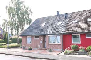 Teilmodernisiertes, gepflegtes Reihenendhaus mit Wintergarten, Terrasse, Keller und Garten – Die vollständige Adresse der Immobilie erhältst du vom Anbieter., 49661 Cloppenburg – Vorschaubild 1