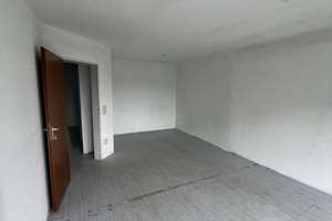 Schöne DG-Wohnung mit Blick ins Grüne! WBS erforderlich! – Kyffhäuserstraße 3, 46149 Schwarze Heide, Oberhausen – Vorschaubild 5