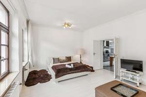 Traumhaft schöne und moderne 3 Zimmer Jugendstilwohnung in KR-Stadtmitte!! – Die vollständige Adresse der Immobilie erhältst du vom Anbieter., 47798 Stadtmitte, Krefeld – Vorschaubild 3