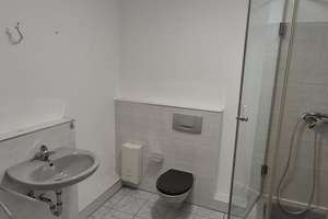 Wohnen am Landschaftsschutzgebiet in Remscheid Lüttringhausen: 3 Zimmer. KDB, Balkon, Garage – 42899 Stursberg, Remscheid – Vorschaubild 4