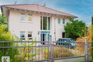 Repräsentatives Einfamilienhaus mit Einliegerwohnung in Bestlage von Bad Dürkheim – Die vollständige Adresse der Immobilie erhältst du vom Anbieter., 67098 Bad Dürkheim – Vorschaubild 2
