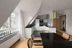 Leben wie im Haus - 142 m² am Grunewald, Stellplatz , 4 Zimmer, 2 Bäder und 2 Terrassen & Wall-Box – Die vollständige Adresse der Immobilie erhältst du vom Anbieter., 14195 Schmargendorf, Berlin – Vorschaubild 5