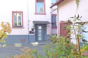 Frankfurt-Seckbach: 3-Familienhaus Whfl. 172 m² + ruhiges Hofhaus mit Flair - Möglichkeit zum Ausbau – Die vollständige Adresse der Immobilie erhältst du vom Anbieter., 60389 Seckbach, Frankfurt am Main – Vorschaubild 4