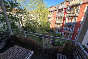 gemütlich, helle 2-Zimmerwohnung mit großen Balkon in zentraler, ruhiger Lage zu verkaufen. – Heynahtsstraße 6, 1309 Gruna, Dresden – Vorschaubild 2