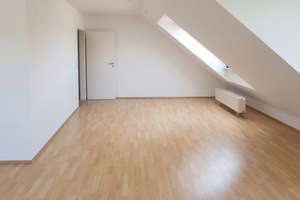 3-Raum-Maisonette | Großzügiges Atelier | 3 Balkone | 2 Eingänge | Tiefgarage | Ruhige Lage – Die vollständige Adresse der Immobilie erhältst du vom Anbieter., 4288 Liebertwolkwitz, Leipzig – Vorschaubild 2