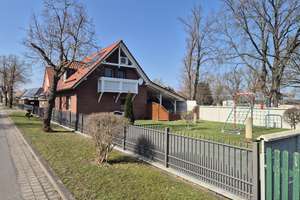 Viel Platz für Familie und Hobby – Einfamilienhaus mit vielen Extras in Roitzsch zu verkaufen! – Eilenburger Straße 4, 4880 Trossin – Vorschaubild 2
