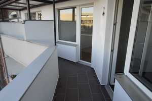 Stilvolle, vollst. renovierte 2-Zimmer-Wohnung mit Wohnküche und Balkon – Yorkstraße 1, 40476 Düsseldorf – Vorschaubild 15