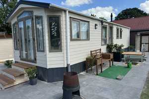 *Ihr Ferienhaus an der Nordsee* Neues Chalet auf schönem Grundstück am Deich des Jadebusens – Brachvogelweg 1, 26349 Wesermarsch (Kreis) – Vorschaubild 3