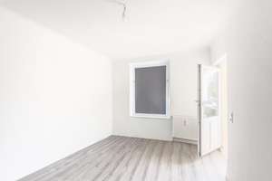 ERSTKLASSIGE 3 ZI. WOHNUNG MIT BALKON - IM GEPFLEGTEN DENKMALOBJEKT IN GUTER LAGE – Dohnaer Straße 75E, 1219 Leubnitz-Neuostra, Dresden – Vorschaubild 10