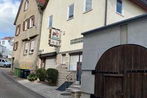 Einfamilienhaus mit Gaststätte, Biergarten und Gewölbekeller in der Innenstadt von Großbottwar – Pfarrstraße 5, 71723 Ludwigsburg (Kreis) – Vorschaubild 1
