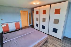 Hohe Mietrendite oder sofort selber einziehen! Exklusive sonnige 2-Zi-Wohnung mit Balkon in Weiler – 88171 Weiler-Simmerberg – Vorschaubild 1