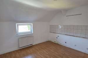 Wohnen mit Charakter – Helle 3,5-Zimmer-Dachgeschosswohnung in Gelsenkirchen – Die vollständige Adresse der Immobilie erhältst du vom Anbieter., 45889 Bismarck, Gelsenkirchen – Vorschaubild 4