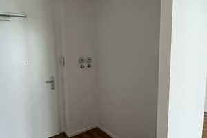 Moderne 2-Zimmer Gartenwohnung mit EBK am Ortspark – München (Kreis) – Vorschaubild 4