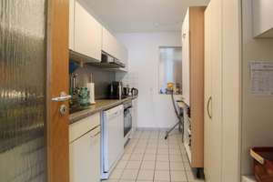 Betreutes Wohnen: Gepflegte 2-Zimmer-Wohnung mit Balkon und Grünblick in Stuttgart-Weilimdorf – 70499 Bergheim, Stuttgart – Vorschaubild 4