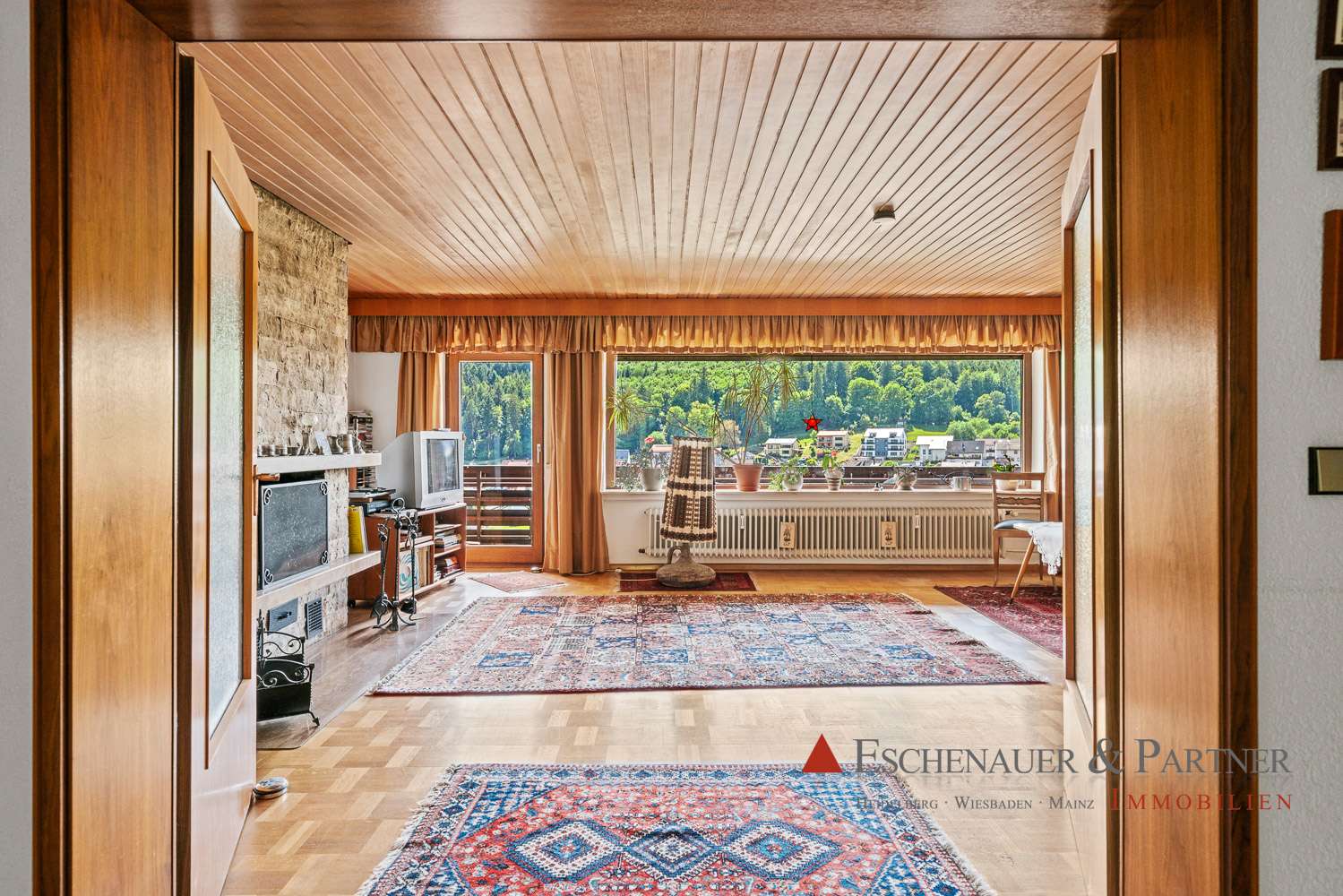 Immobilie in Wilhelmsfeld - Panoramablick in Bestlage: Großes Dreifamilienhaus auf 1.218 m² Grundstück für Eigennutzer & Anleger - Bild 5