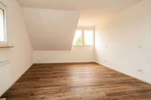 Modernisiertes Haus mit Balkon, Garage, Garten und Weitblick! – Die vollständige Adresse der Immobilie erhältst du vom Anbieter., 42111 Barmen, Wuppertal – Vorschaubild 9