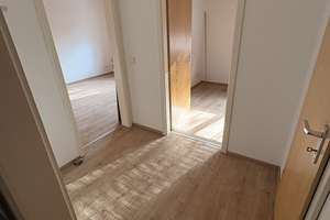 Lichtdurchflutete Wohnung mit Einbauküche - zentral und ruhig gelegen – Hüller Straße 106, 44866 Wattenscheid-Mitte, Bochum – Vorschaubild 4