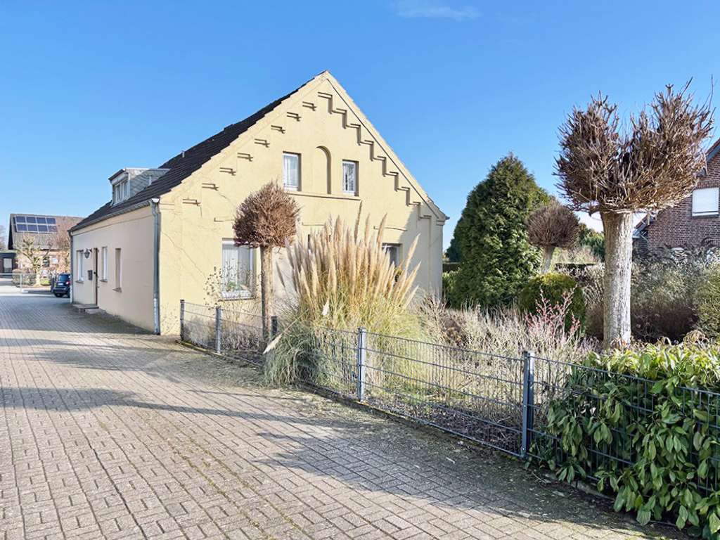 Immobilie in Emmerich am Rhein - Machen Sie was draus! - Bild 1