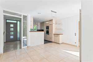 Vielseitig wohnen: modernisierter Bungalow mit Sauna, Kamin, Terrasse &amp; Einlieger-/Gewerbeoption – Die vollständige Adresse der Immobilie erhältst du vom Anbieter., 71111 Waldenbuch – Vorschaubild 4