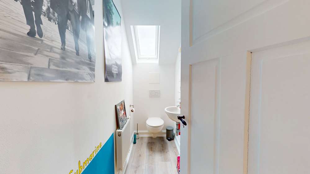 Immobilie in Gau-Algesheim - Gemütliche und moderne 2ZKB Dachgeschosswohnung  zum Kauf in zentraler Lage von Gau-Algesheim - Bild 2