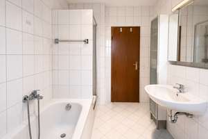 Charmante 2-Zimmer Wohnung mit Loggia und Stellplatz in Bochum-Kirchharpen!
 – 44805 Harpen/Rosenberg, Bochum – Vorschaubild 7