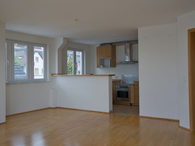 Großzügige 3-Zimmer-Maisonette in Kronberg-Schönberg mit Skyline-Blick, 2 TG-Plätzen & Wallbox