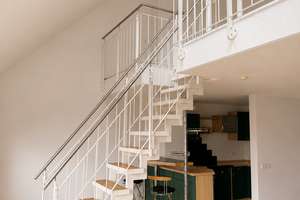 Mietkauf möglich! 3-Raum-Maisonette auf drei Ebenen – 2 Balkone, 2 Bäder & Stellplatz – Klingerstraße 2b, 9117 Siegmar, Chemnitz – Vorschaubild 2