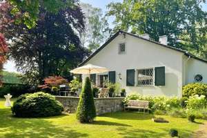 Idyllisches Wohnhaus im Hahnwald