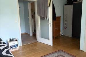 Brück Immobilien - Gepflegtes Appartement mit sonnigem S/W-Balkon – Die vollständige Adresse der Immobilie erhältst du vom Anbieter., 80686 Land in Sonne, München – Vorschaubild 4