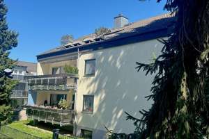 Lichtdurchflutete 3,5-Zimmer-Eigentumswohnung mit Balkon und Garage in Karlsruhe-Wolfartsweier