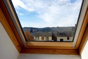 helle kleine City Dachgeschoss Wohnung mit Küche - für 1 Person – Alkuinstraße 20, 54292 Nord, Trier – Vorschaubild 5