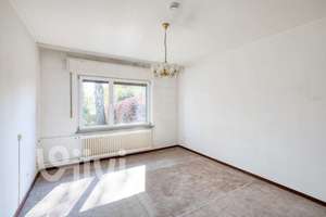 Doppelhaushälfte mit viel Potential in Marienfelde: 115 m², Terrasse, gr. Garten, Keller, Garage – Die vollständige Adresse der Immobilie erhältst du vom Anbieter., 12277 Marienfelde, Berlin – Vorschaubild 8