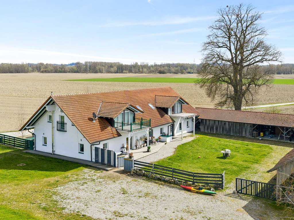 Immobilie in Neuhaus am Inn - Wunderbares Anwesen mit moderner Wohnqualität in absoluter Alleinlage - Bild 0