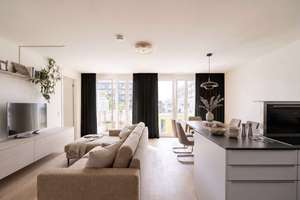 Moderne 2-Zimmer-Wohnung in Schwabing mit Balkon zum grünen Innenhof