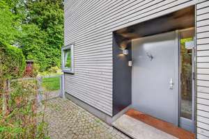 Familiendomizil in toller Wohnlage! Angebautes Einfamilienhaus. – Schillerstraße 10, 83024 Nord, Rosenheim – Vorschaubild 2