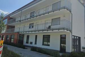 ​Neubau-Komfort (Bj. 2022): Barrierefreie 66 m² Seniorenwohnung (ab 58 J.) mit EBK, 
