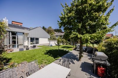 Exklusive Villa mit Pool, Wellnessbereich und einzigartigem Wohnambiente in Bad Homburg