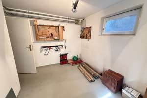 Gepflegtes Doppelhaus mit lichtdurchflutetem Wohnbereich und modernisiertem Wohnkomfort! – 9599 Freiberg – Vorschaubild 9